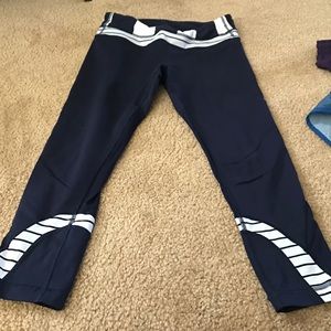 Lululemon quiet stripe indigo run inspire crops